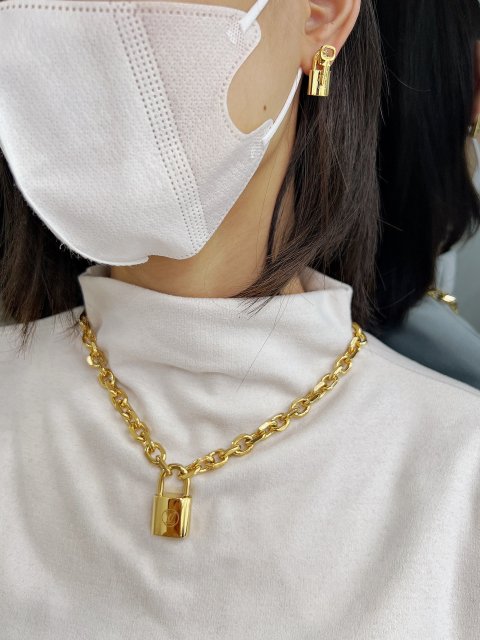 High   Quality   Fashion     Earring    011064
