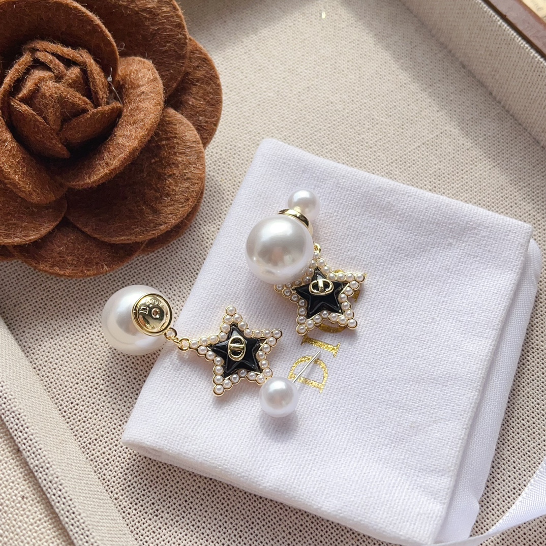 High   Quality   Fashion     Earring    011066