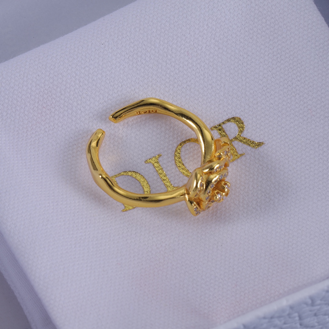 High Quality Fashion Jewelry Ring 0718024