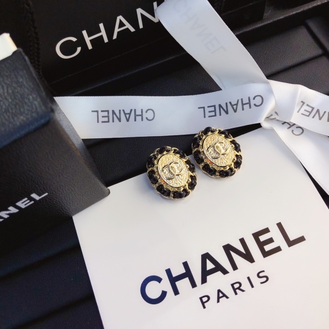 High   Quality   Fashion     Earring    01388