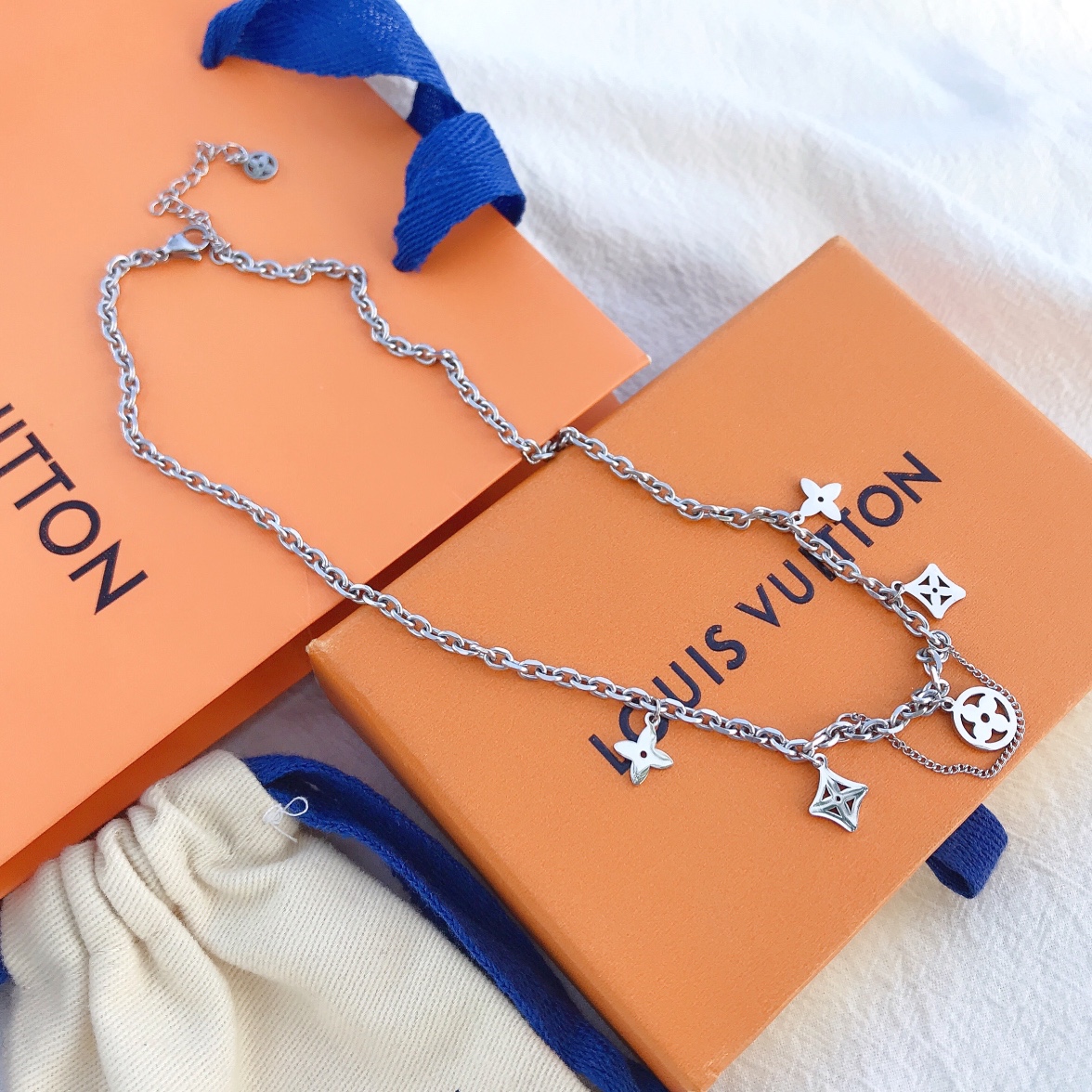 High   Quality   Fashion    Necklace   01311