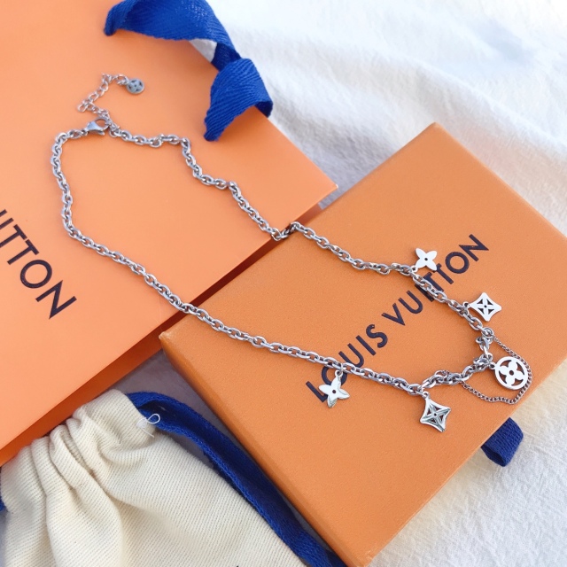 High   Quality   Fashion    Necklace   01311