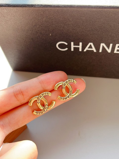 High   Quality   Fashion     Earring    011069