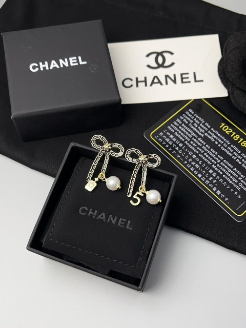 High   Quality   Fashion     Earring    011097