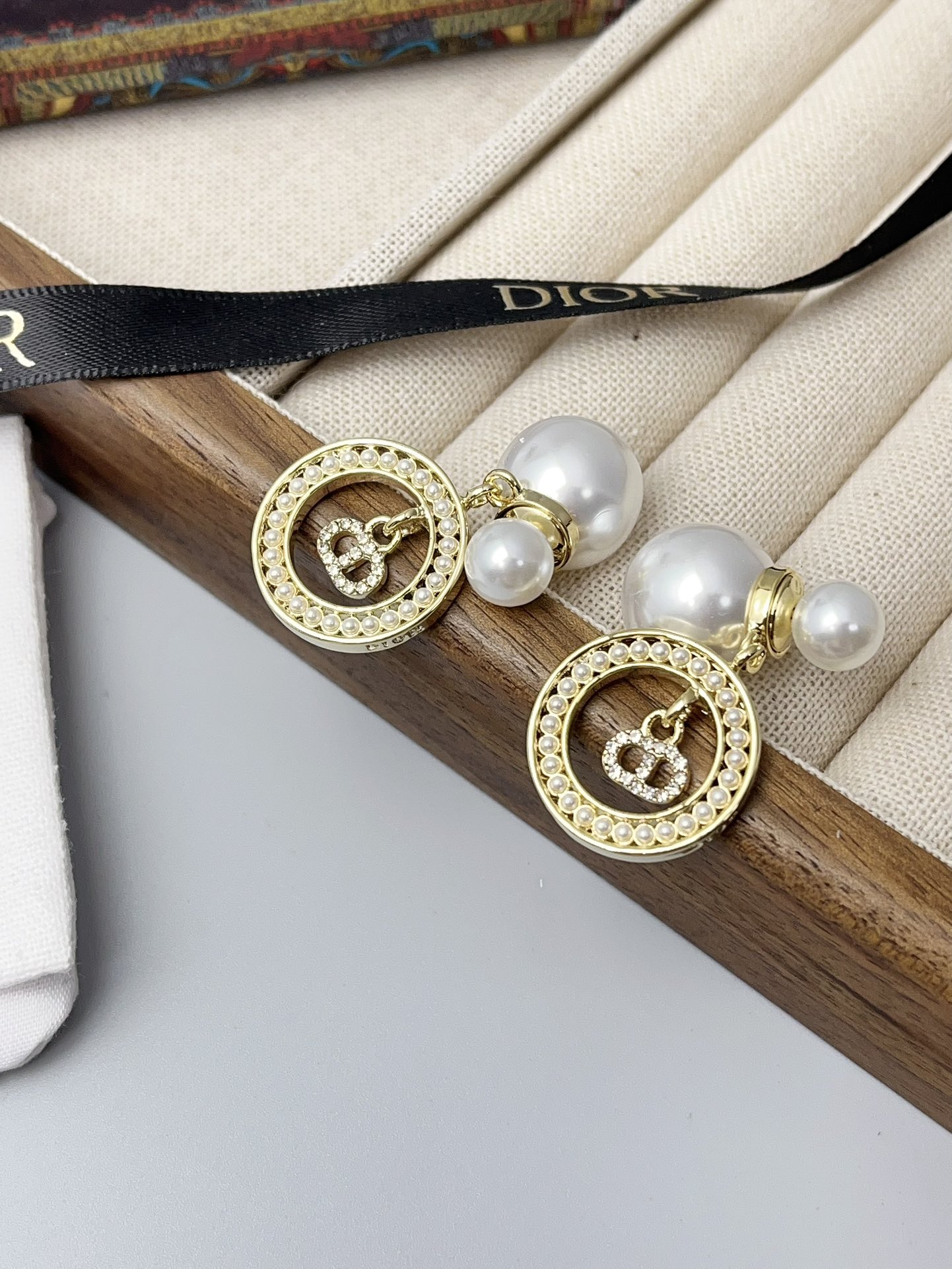 High   Quality   Fashion     Earring    011098
