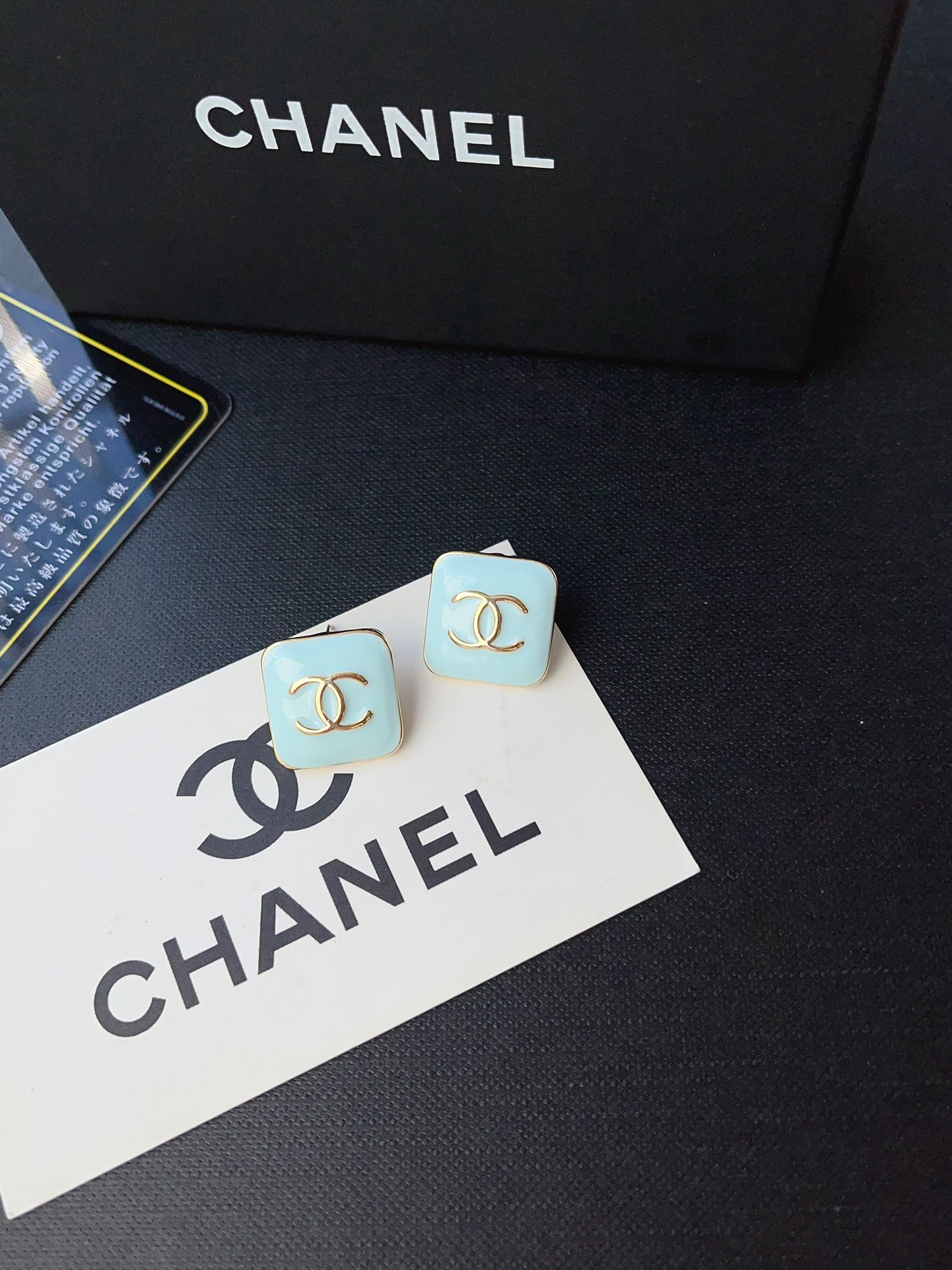High   Quality   Fashion     Earring    011101