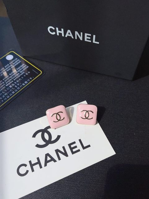 High   Quality   Fashion     Earring    011101