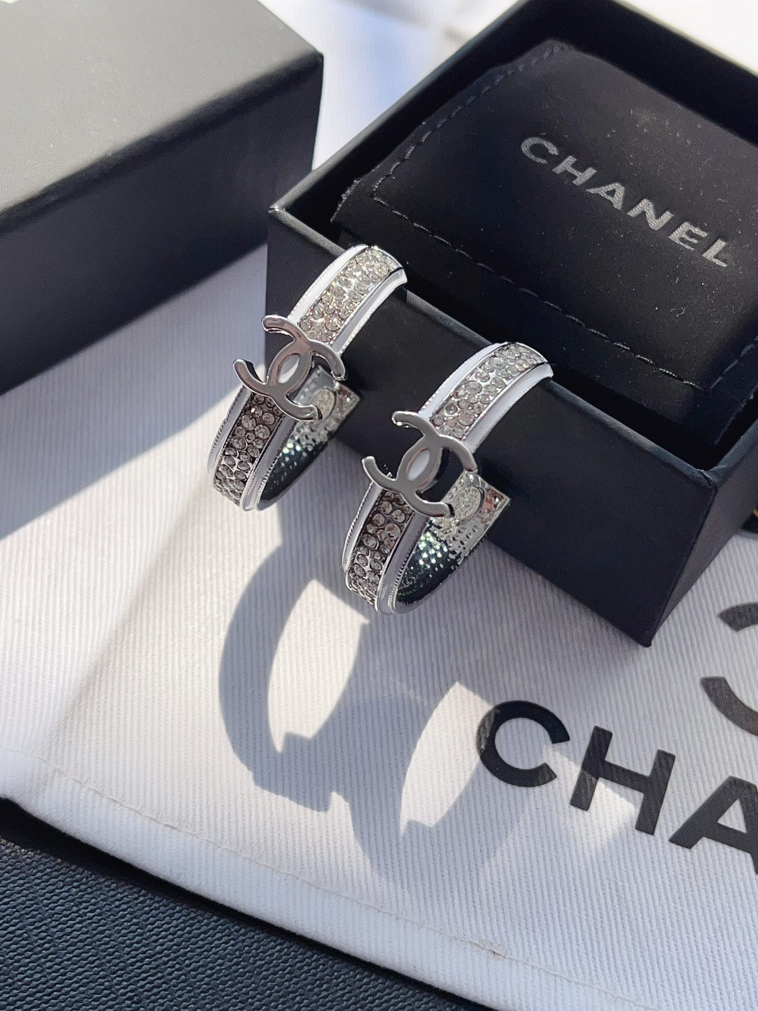 High   Quality   Fashion     Earring    011109