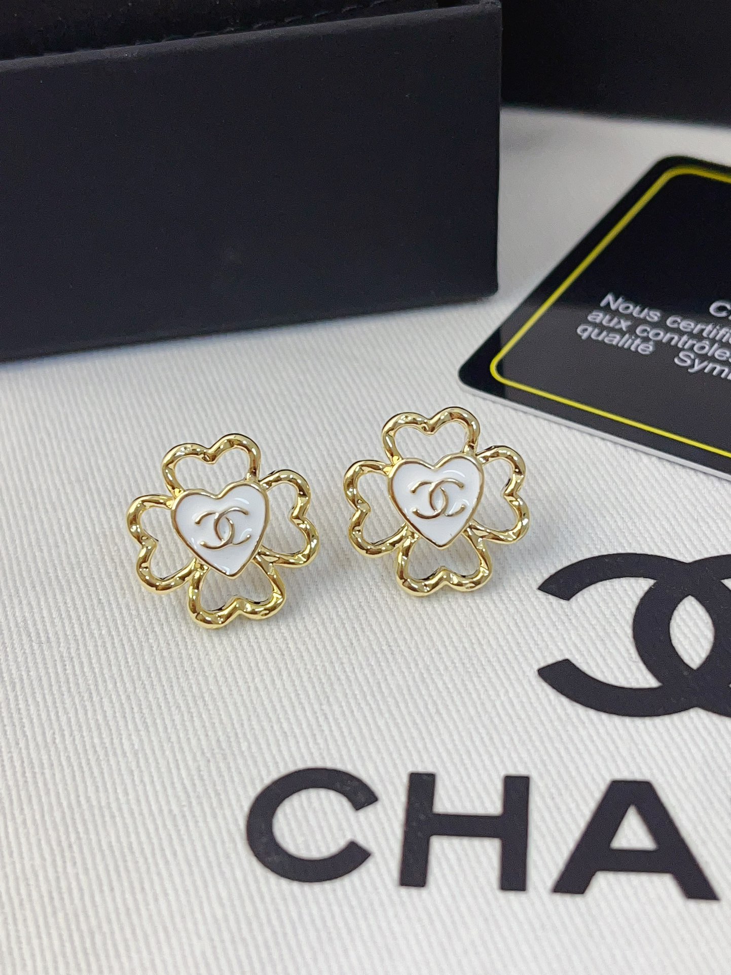 High   Quality   Fashion     Earring    011111