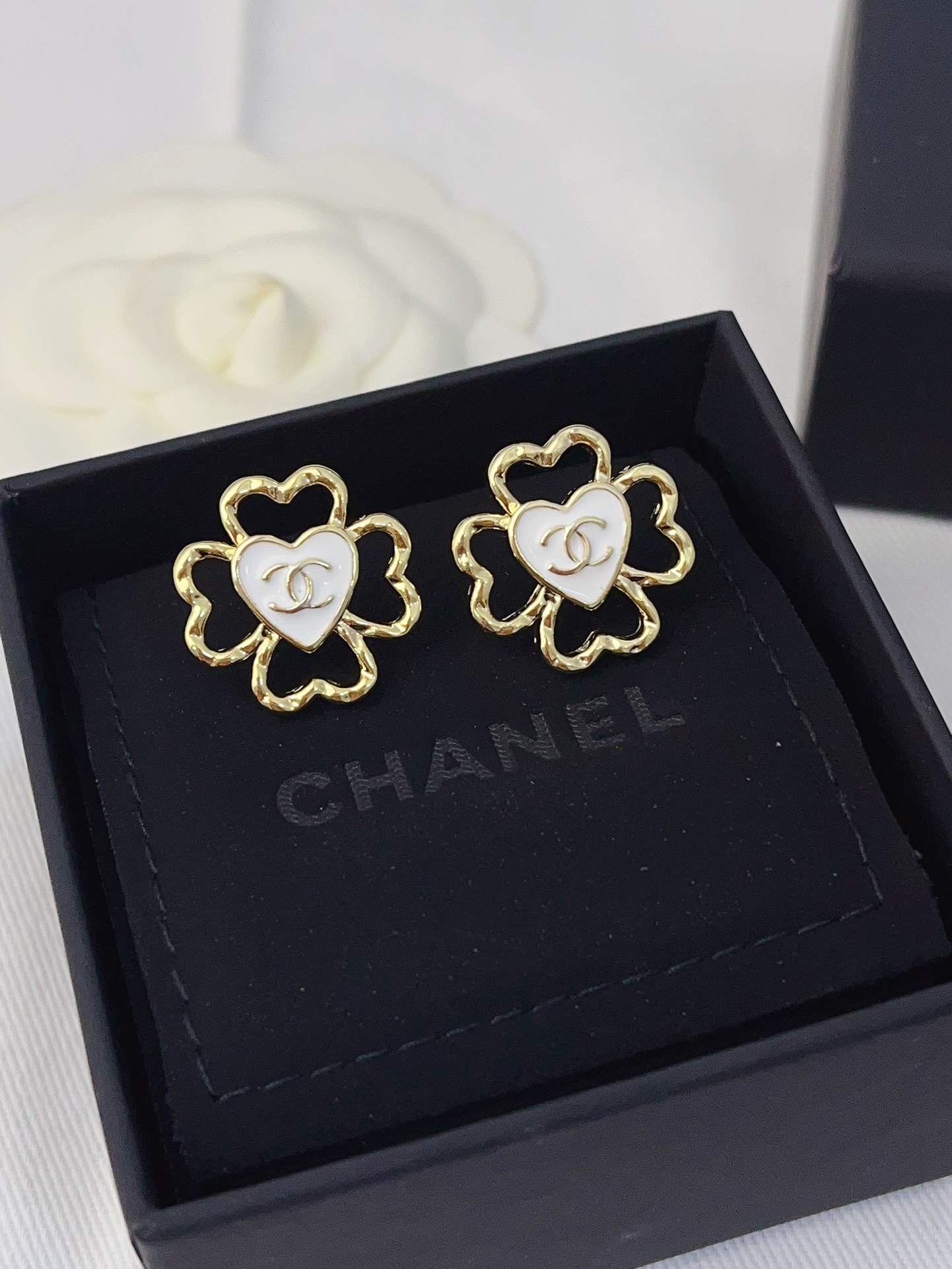 High   Quality   Fashion     Earring    011111