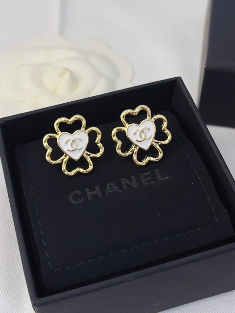 High   Quality   Fashion     Earring    011111