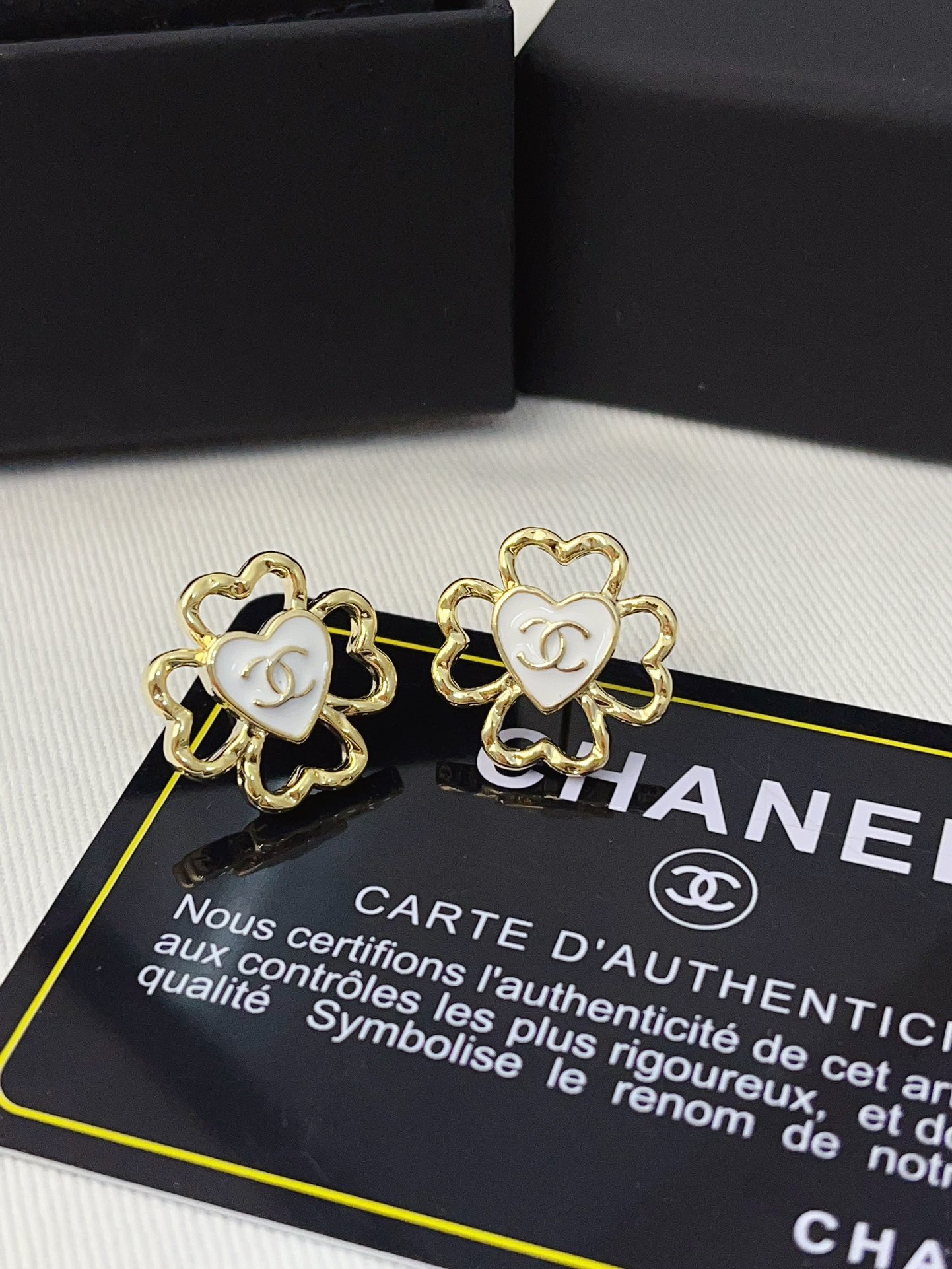 High   Quality   Fashion     Earring    011111