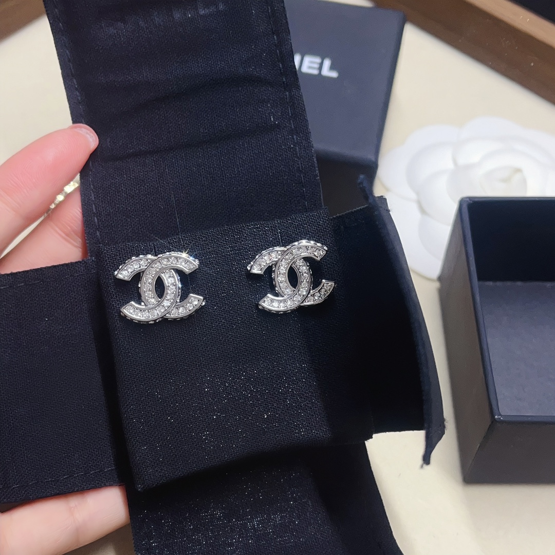 High   Quality   Fashion     Earring    011116