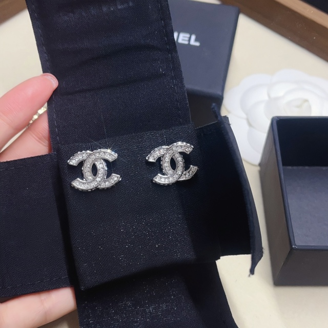 High   Quality   Fashion     Earring    011116
