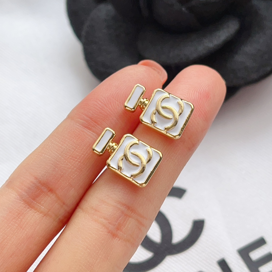 High   Quality   Fashion     Earring    011121