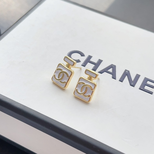High   Quality   Fashion     Earring    011121