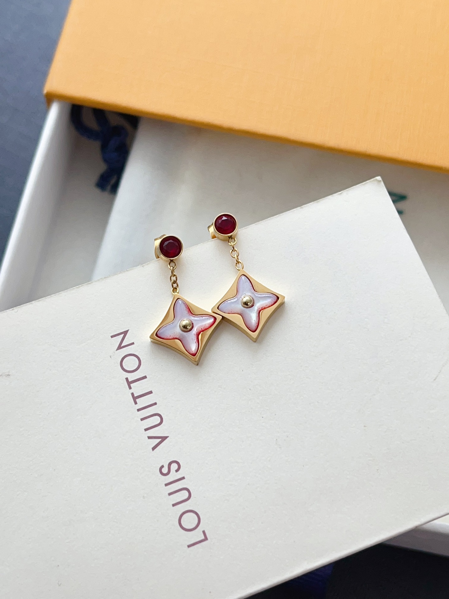 High   Quality   Fashion     Earring    011127