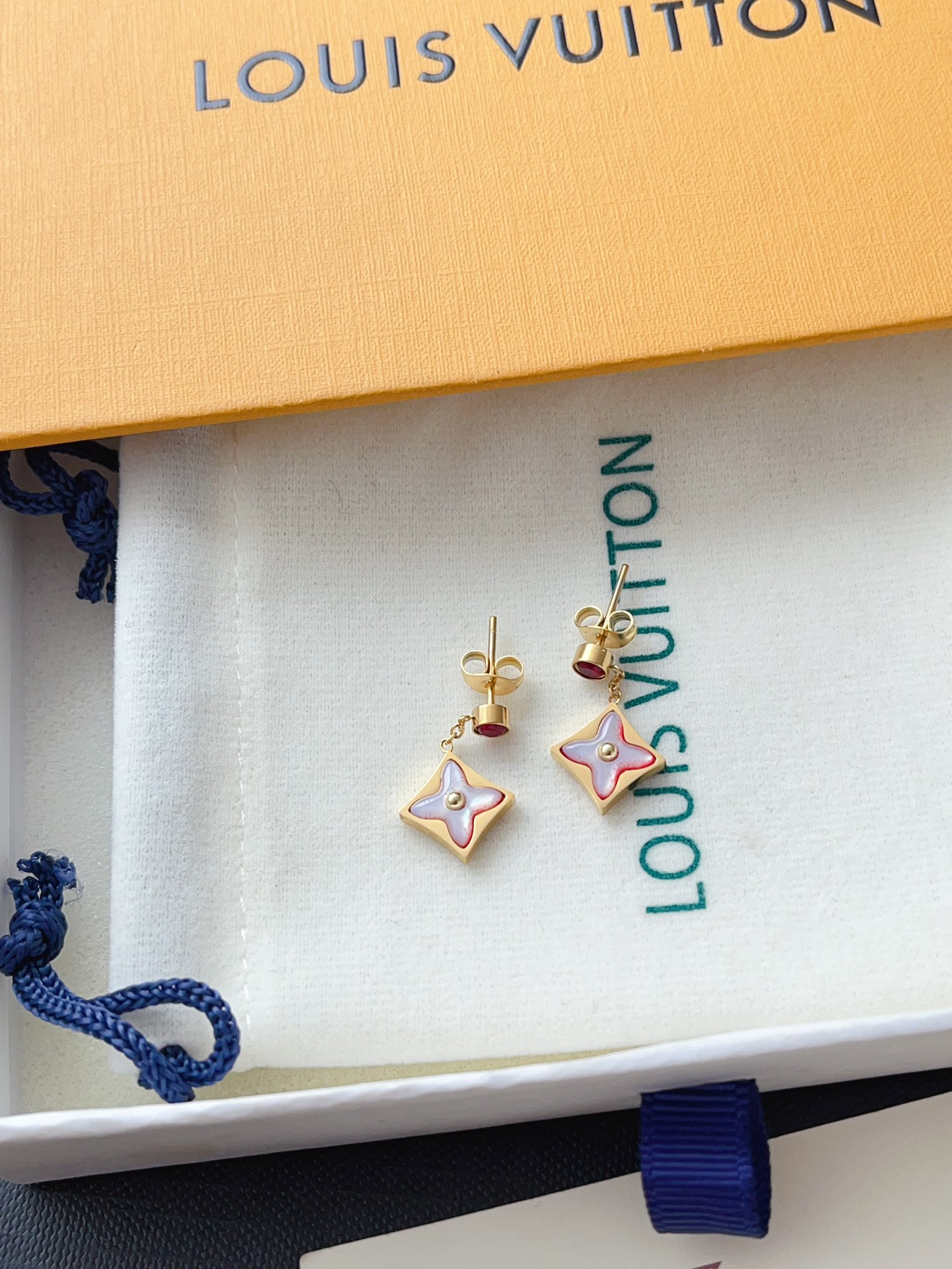 High   Quality   Fashion     Earring    011127