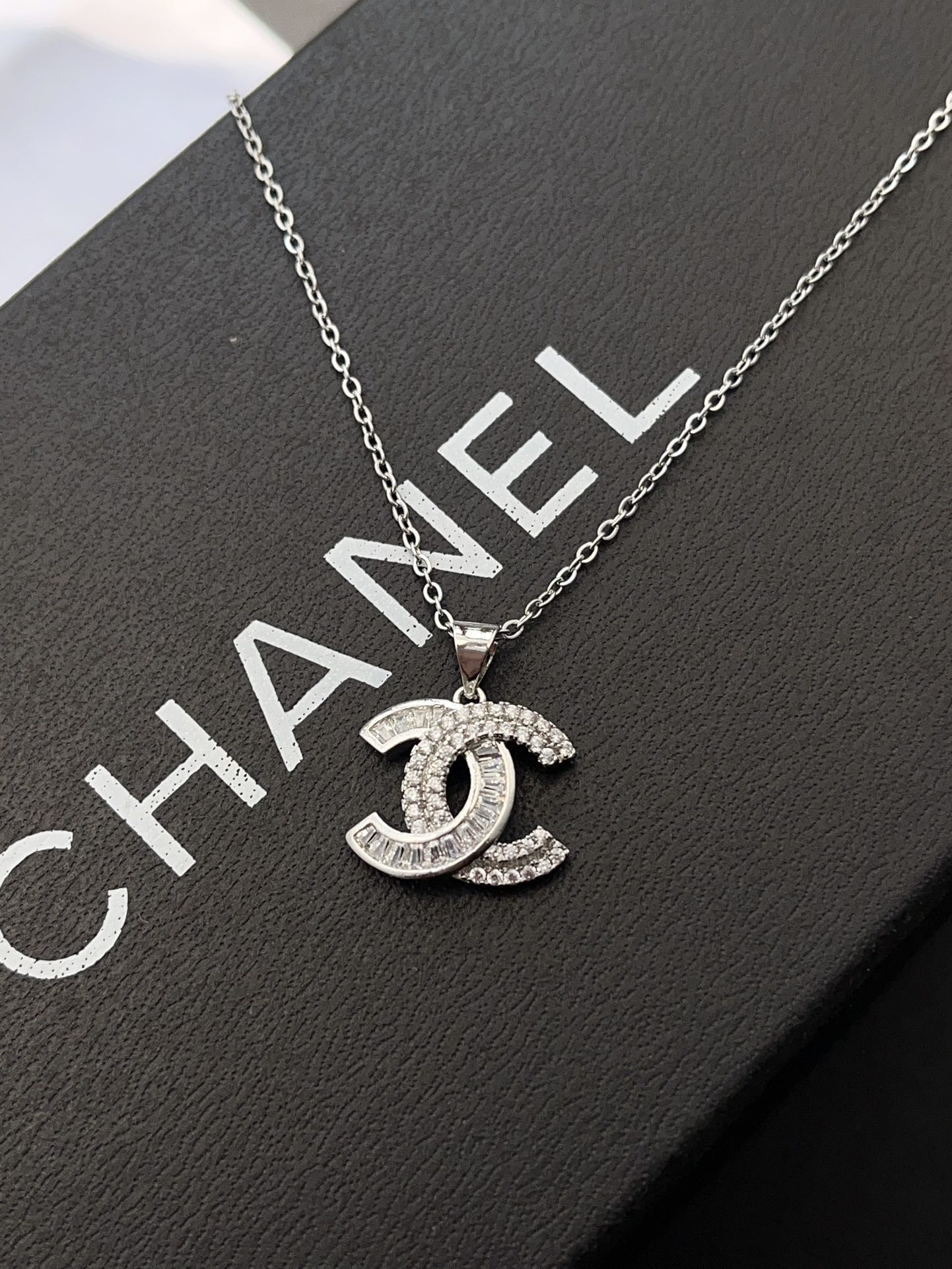 High   Quality   Fashion    Necklace   01668