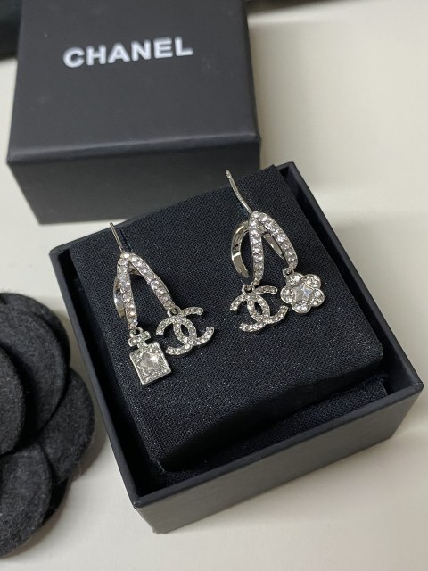 High   Quality   Fashion     Earring    011141
