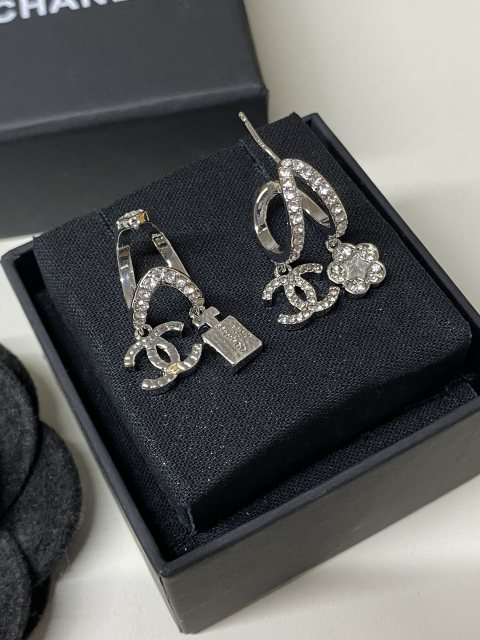 High   Quality   Fashion     Earring    011141