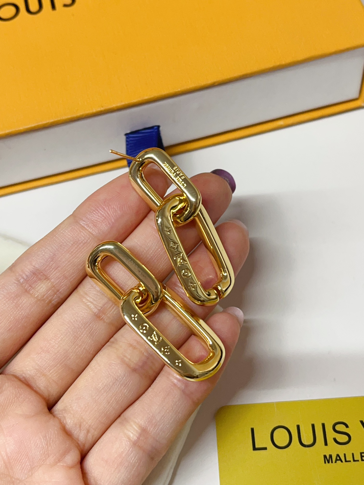 High   Quality   Fashion     Earring    011142
