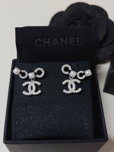 High   Quality   Fashion     Earring    011143