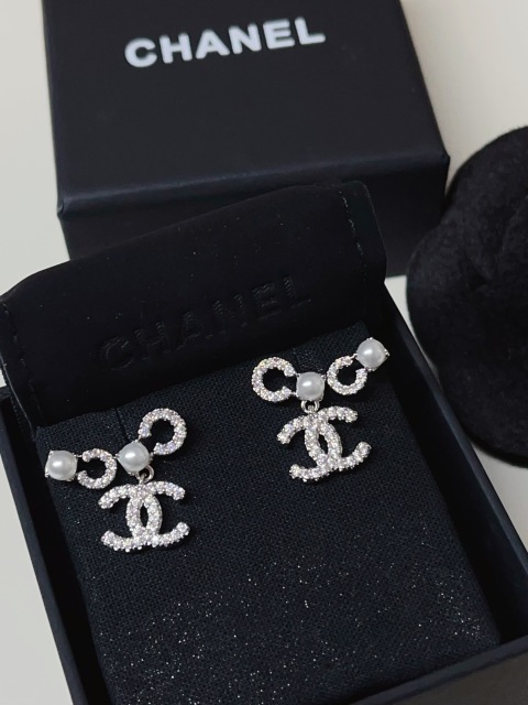 High   Quality   Fashion     Earring    011143
