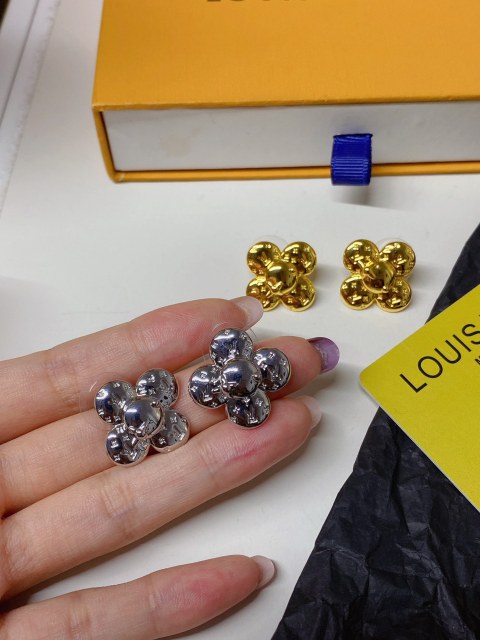 High   Quality   Fashion     Earring    011145