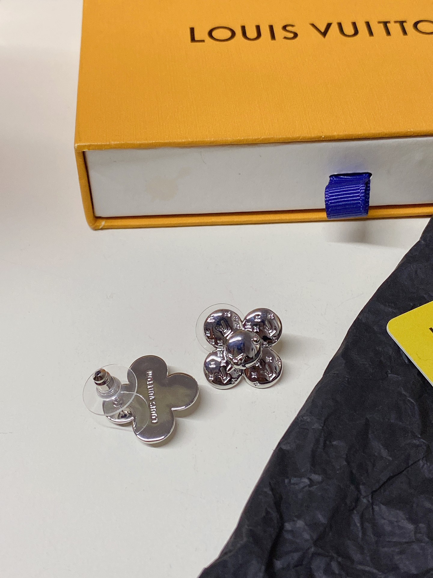 High   Quality   Fashion     Earring    011145