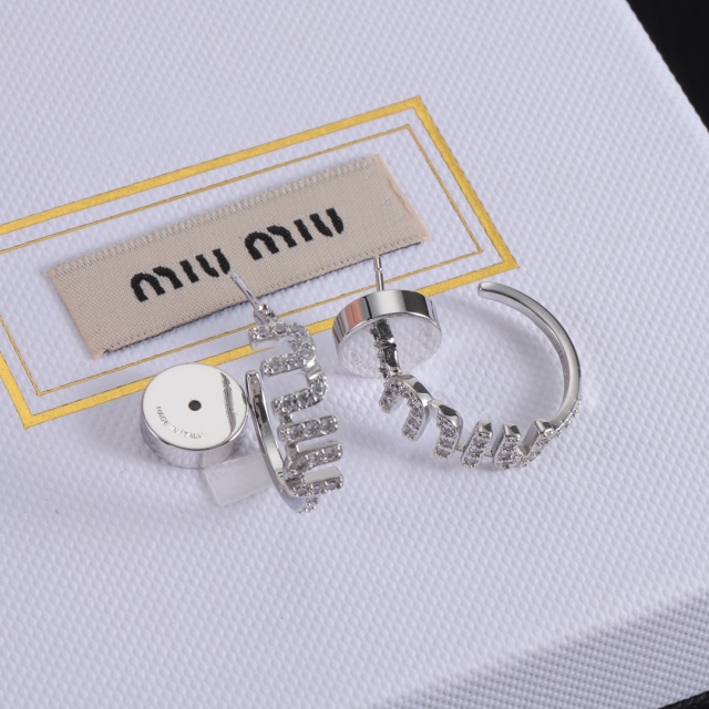High Quality Fashion Jewelry  Earrings  0606056