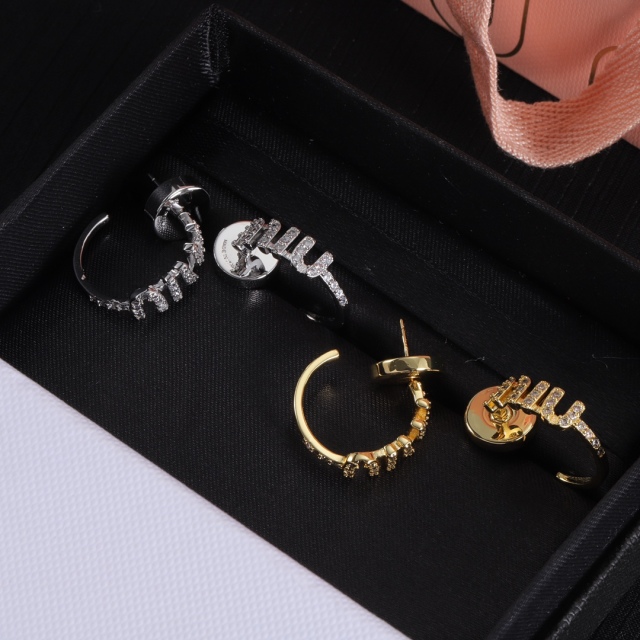 High Quality Fashion Jewelry  Earrings  0606056