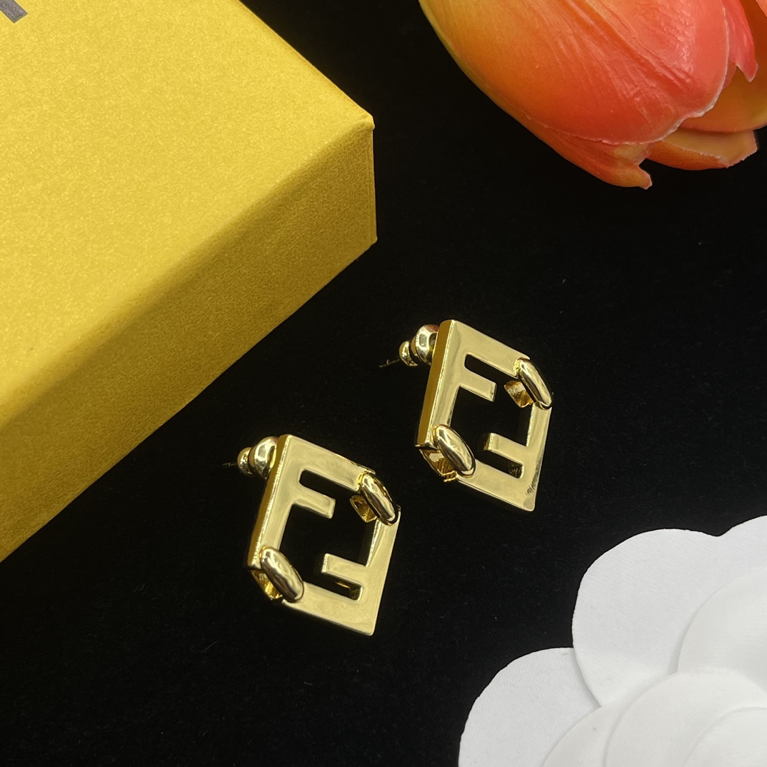 High Quality Fashion Jewelry  Earrings 0606006