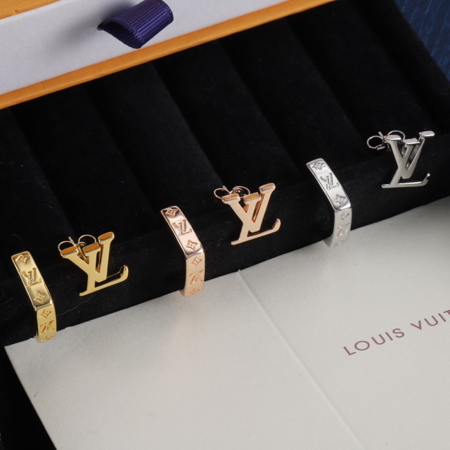 High Quality Fashion Jewelry  Earrings 0606002