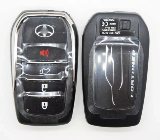Original For Toyota Fortuner 3+1 button remote key with 8A/H chip 433mhz FCCID:BM1EW