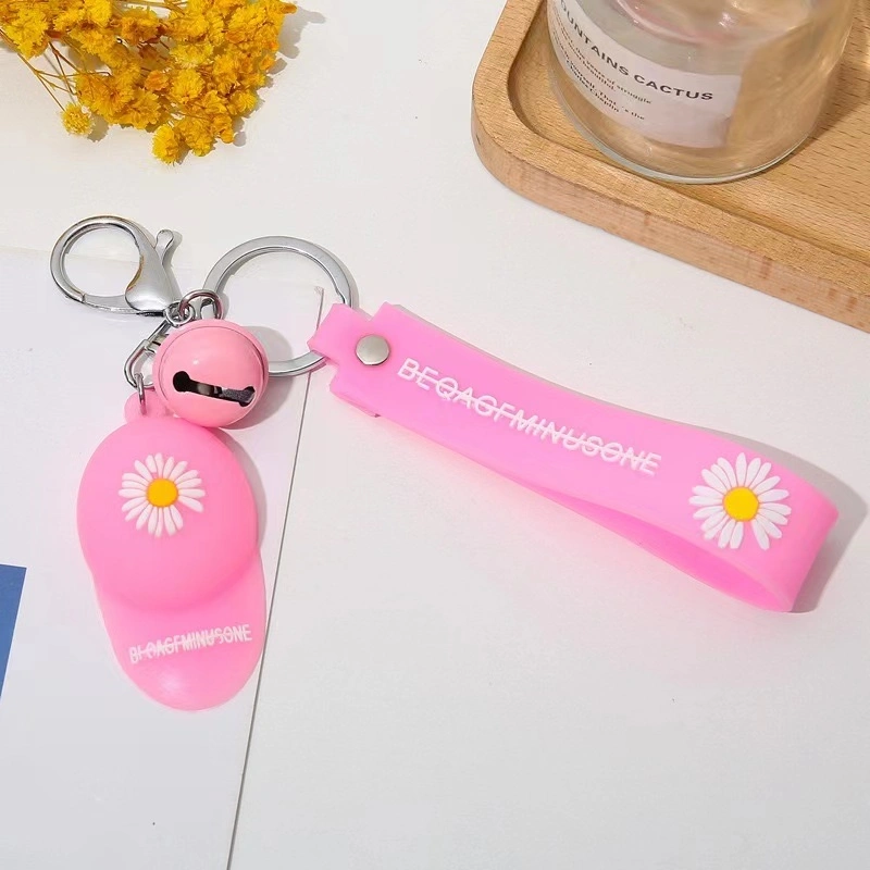 Creative Daisy Baseball Cap Keychain