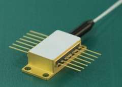 中心波长：1550nm±1.5nm；功率：10mW；线宽：<0.1nm；内置隔离器，单模尾纤输出，FC/APC连接头