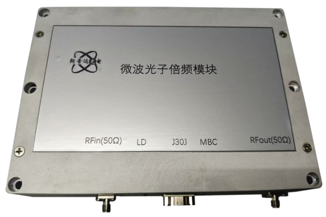 光辅助微波倍频模块