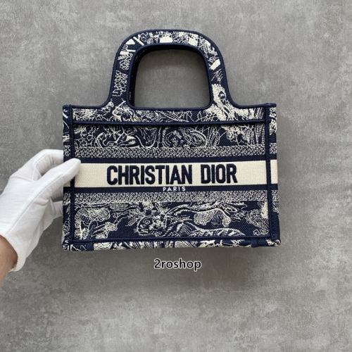 디올자수북토트백미니