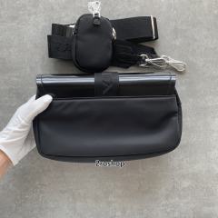 프라다포켓나파가죽크로스백블랙