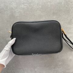 프라다다이노가죽숄더백