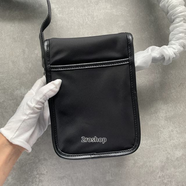 프라다폰가방포코노대박신상