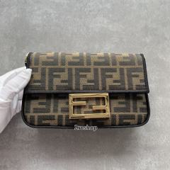 펜디캔버스바게트백미듐