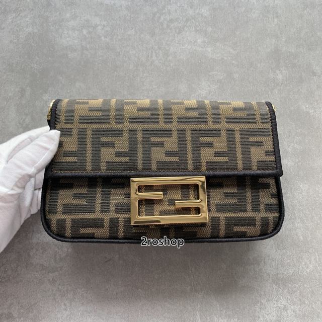 펜디캔버스바게트백미듐