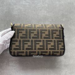 펜디캔버스바게트백미듐