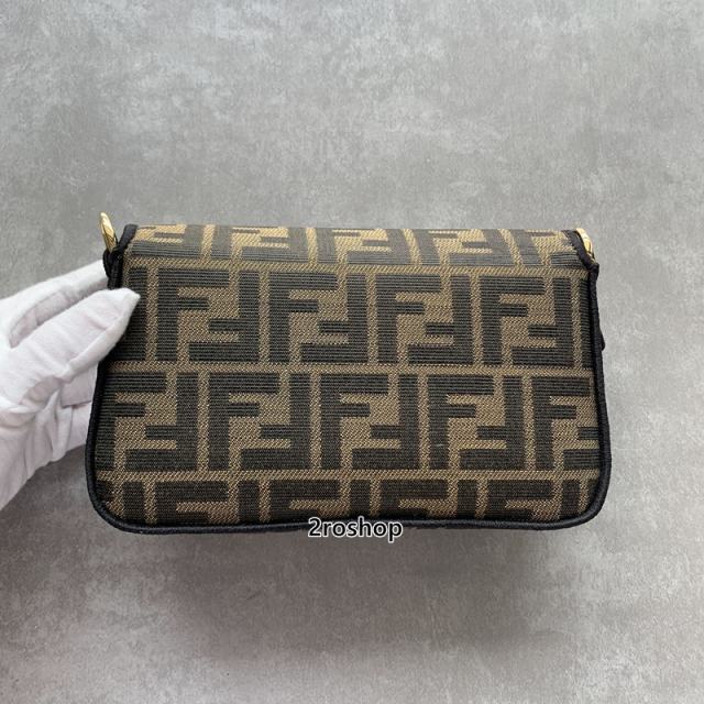 펜디캔버스바게트백미듐