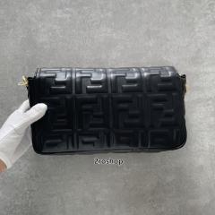 펜디바케트백미듐블랙