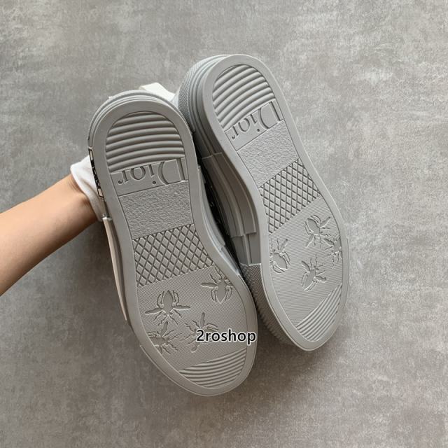 디올스니커즈