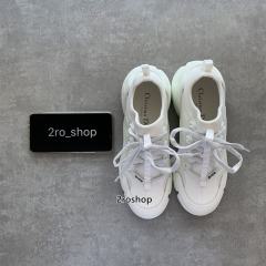 디올스니커즈