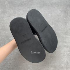버버리샌들